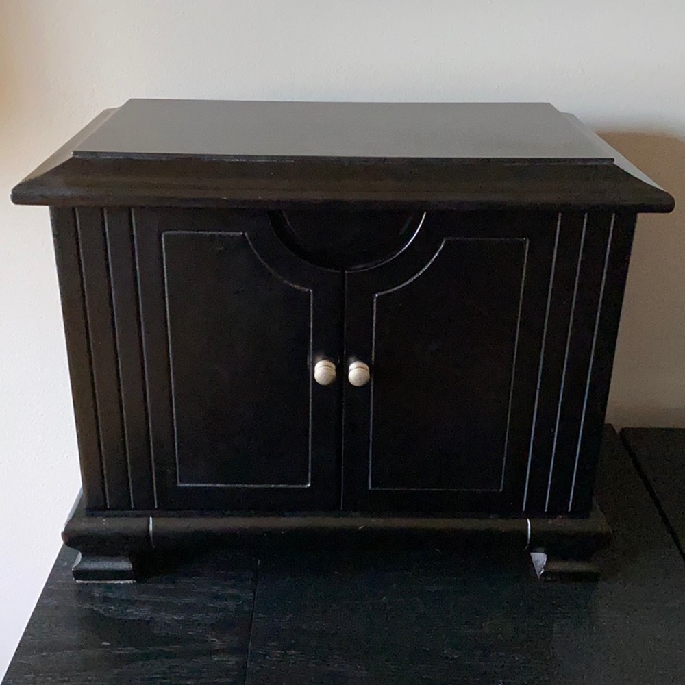 Large jewelry box